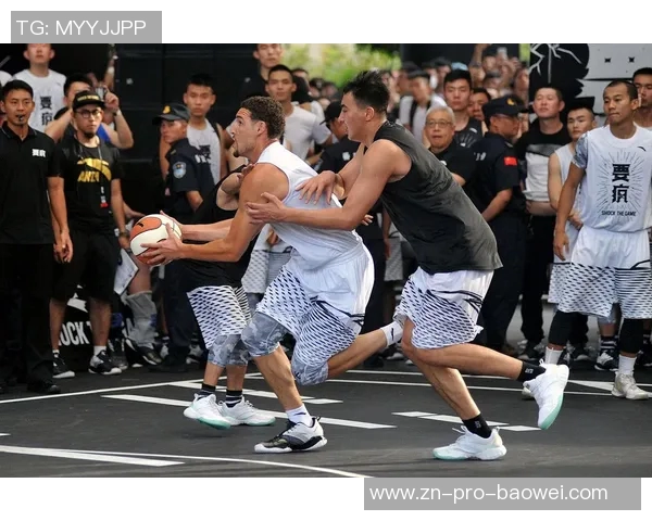 锡安表现惊艳18投10中砍下24分10篮板4助攻1盖帽引领球队胜利